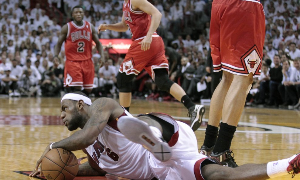 LeBron James protiv Chicago Bullsa