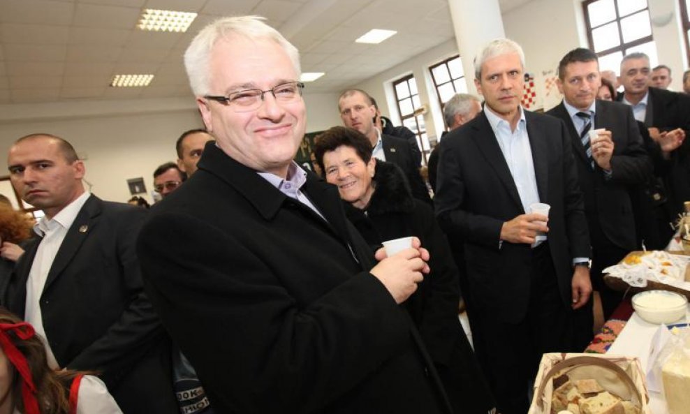 Ivo Josipović i Boris Tadić na rakijici
