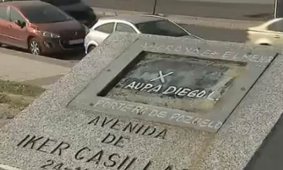 Poruka kontra Casillasa