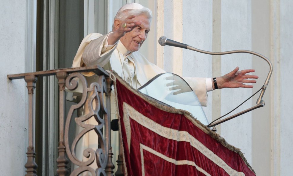 Odlazak Pape Benedikta XVI (6)
