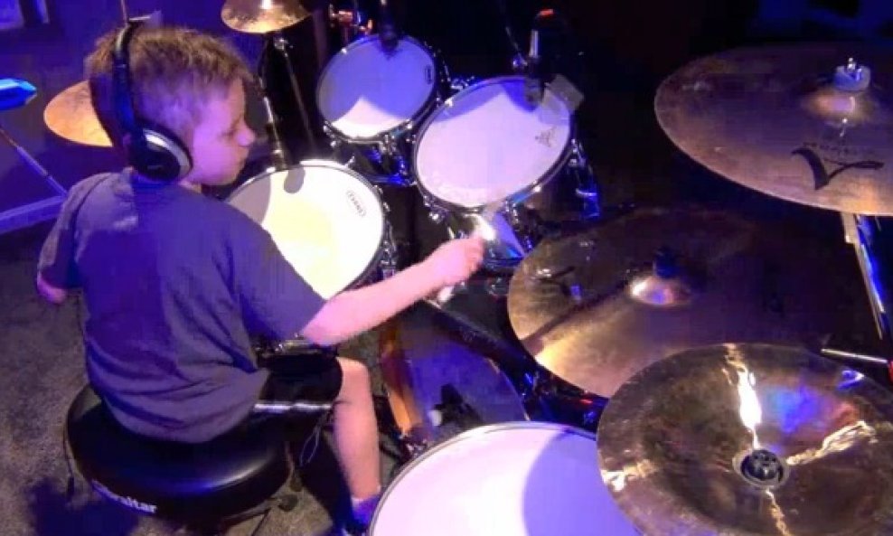 Upoznajte šestogodišnje bubnjarsko čudo od djeteta