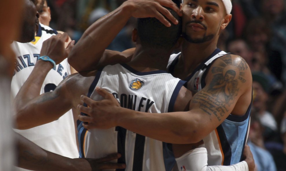 Jerryd Bayless i Mike Conley
