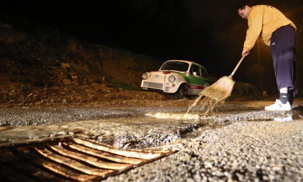 ZAGREB KLIZIŠTE BIJENIK MALI