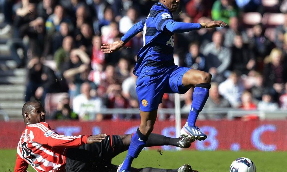 Titus Bramble (L)  i Ashley Young