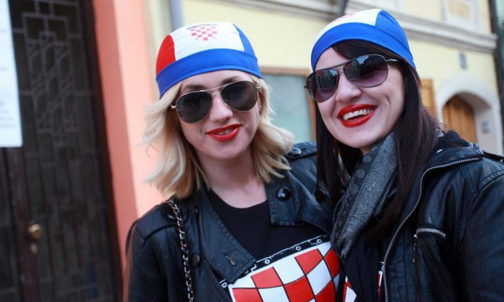 Pogledajte nasmijane hrvatske navijačice iz svih krajeva Hrvatske (13)