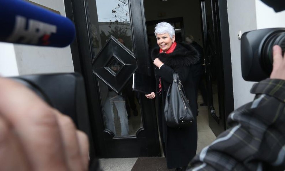 Jadranka Kosor dala izjavu za medije nakon suda (10)