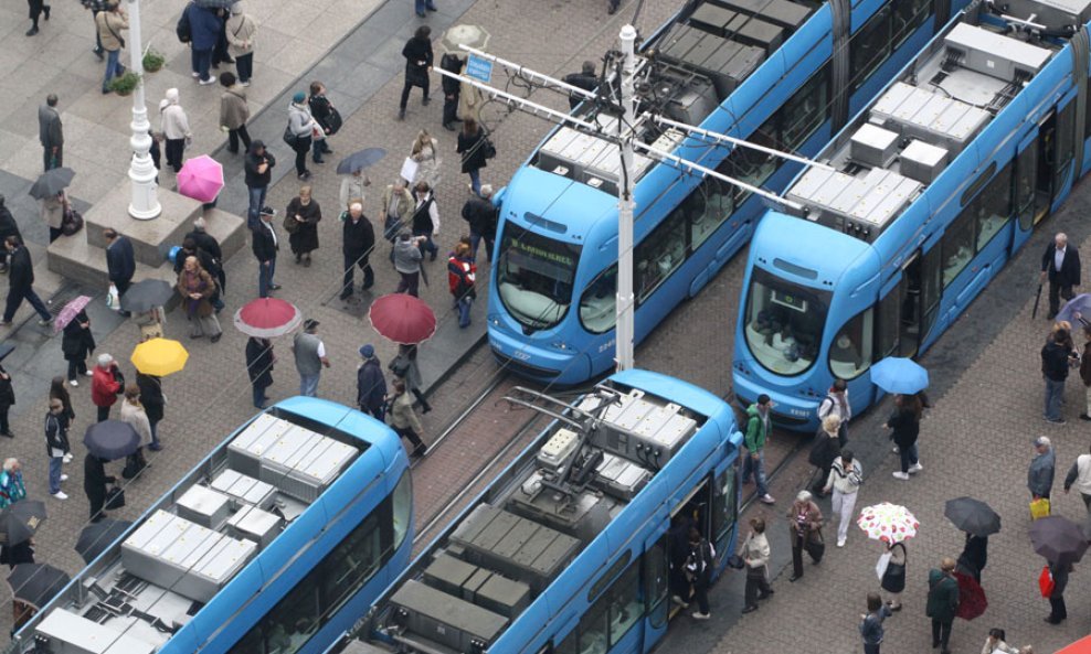 Tramvaji na Trgu bana Jelačića