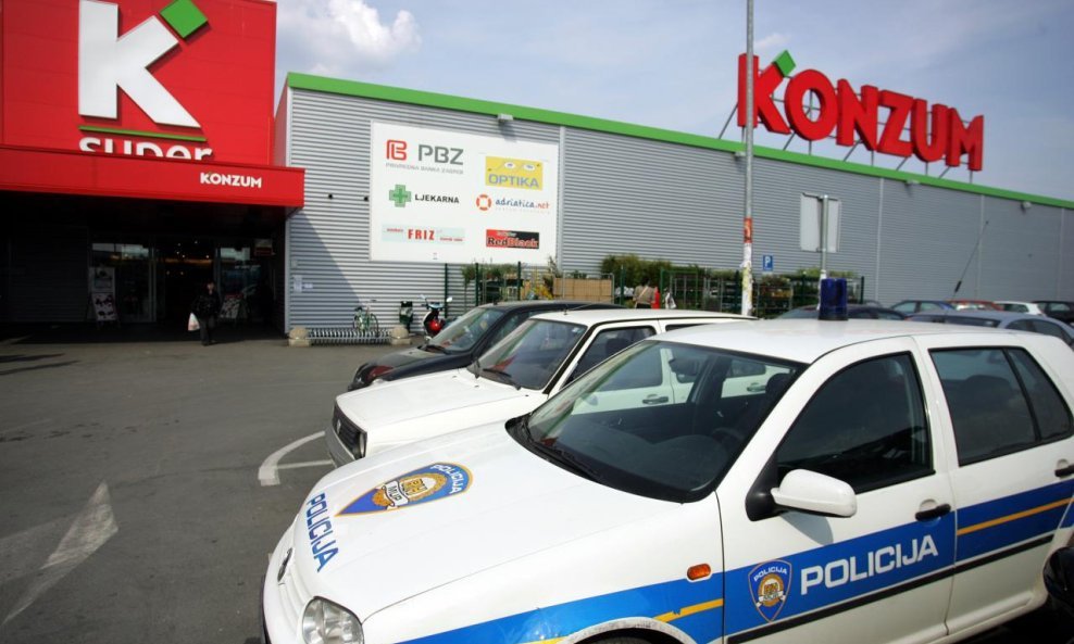 SUPER KONZUM PBZ POLICIJA