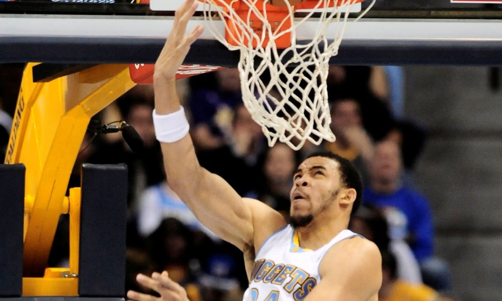 Cemtar Nuggetsa JaVale McGee