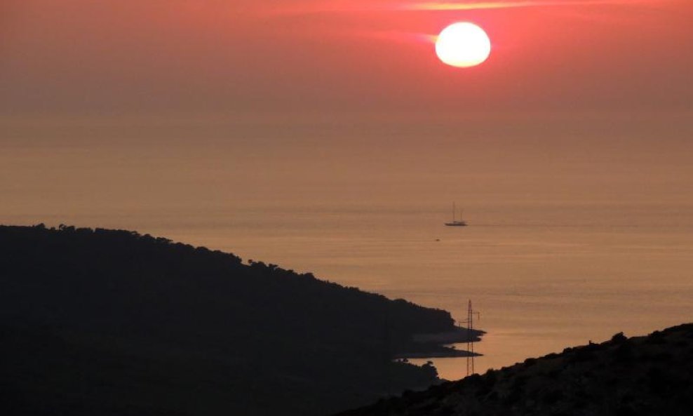 hvar zalazak sunca turizam jadran