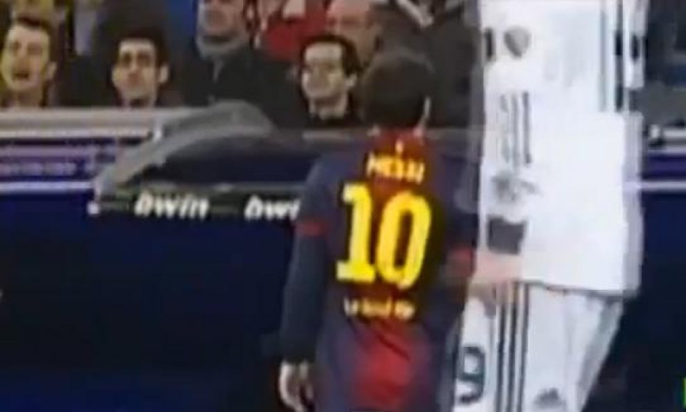 Messi navodno pljunuo