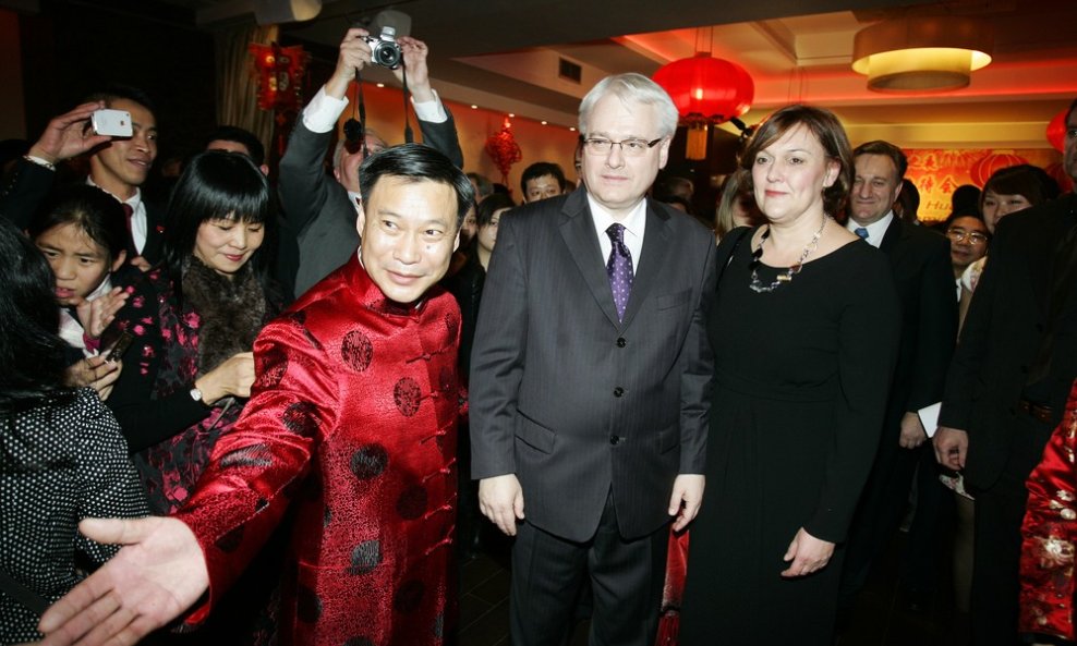 Kineska nova godina (24) - kineski veleposlanik Shen Zhifei sa Ivom i Tatjanom Josipović