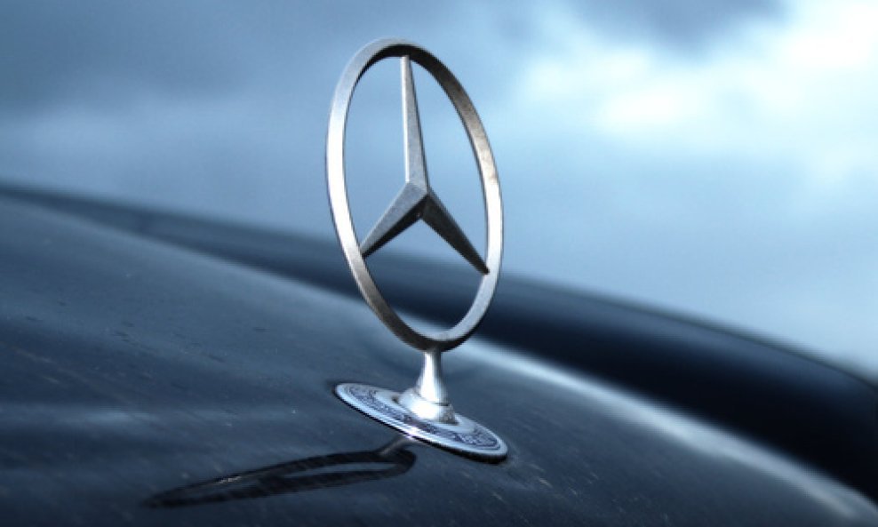 mercedes_logo