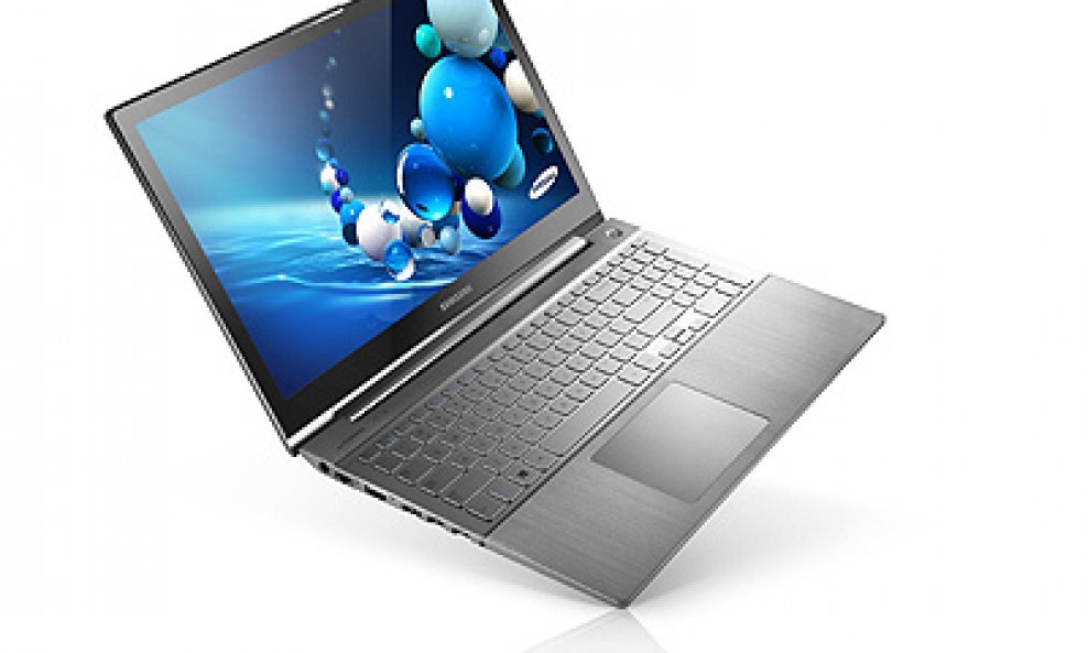 Samsung Serija7 Chronos ultrabook prijenosno računalo