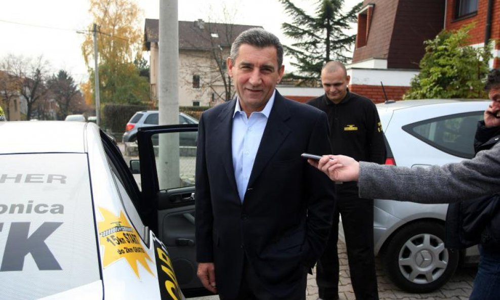 Ante Gotovina prvo jutro na slobodi odlučio provesti aktivno (7)