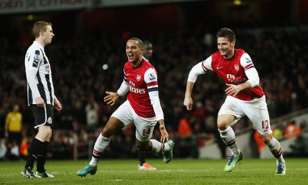 Theo Walcott i Olivier Giroud