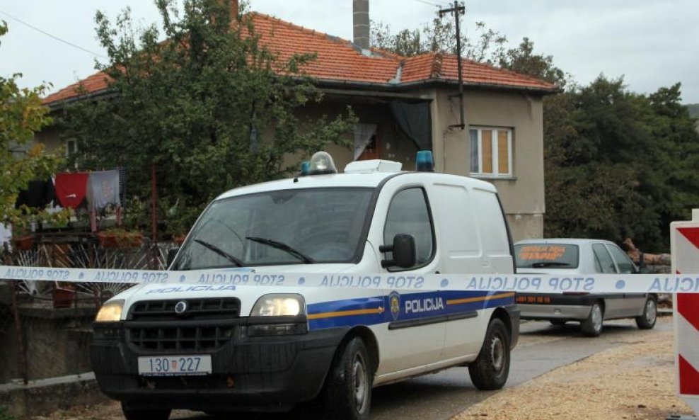 OBITELJSKA KUĆA UVIĐAJ POLICIJA OČEVID