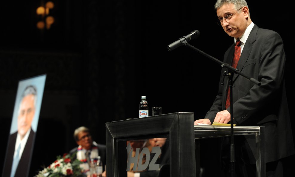 Karamarko s Tuđmanovom slikom