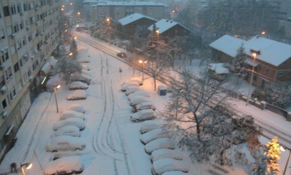 Snijeg. Zagreb
