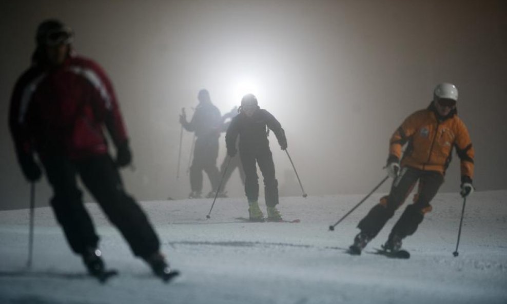 Noćno skijanje na Sljemenu (5)