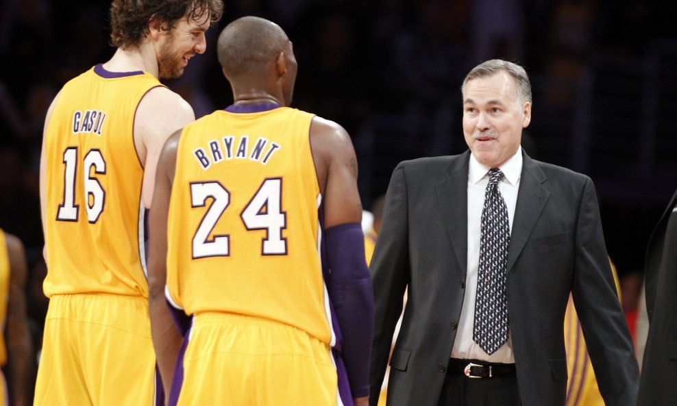 Mike D'Antoni  Pau Gasol i Kobe Bryant