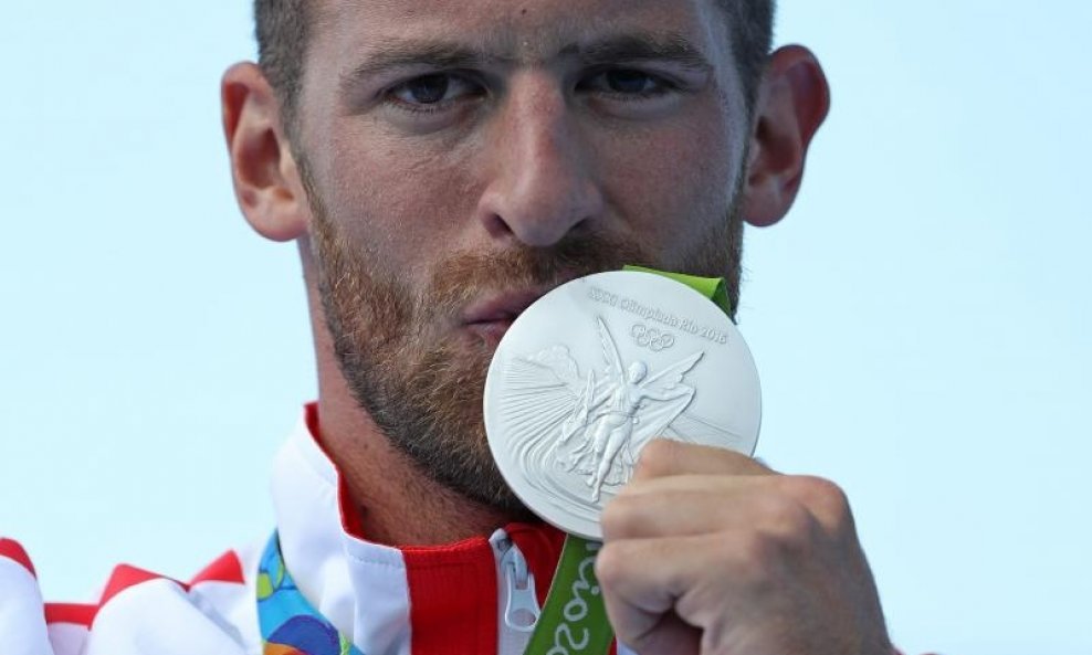 Damir Martin slavi na postolju olimpijsko srebro