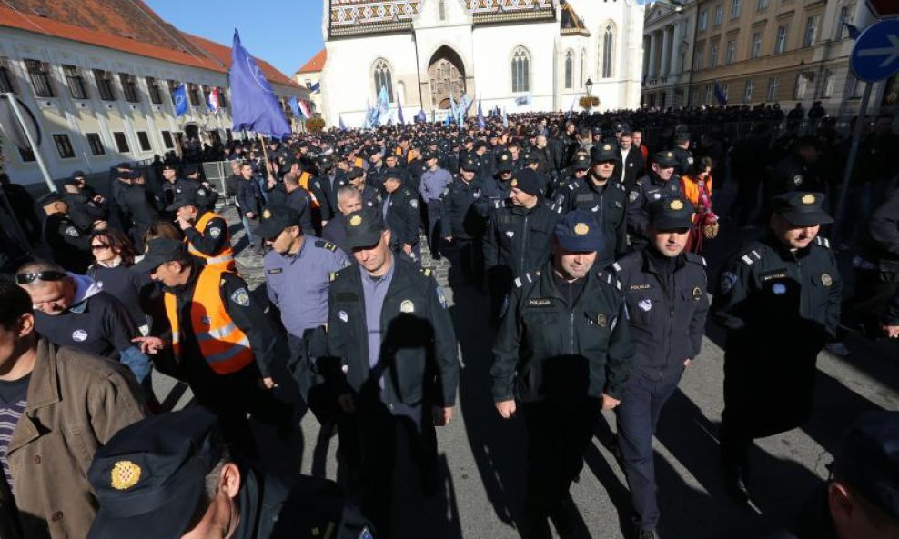 Štrajk policije