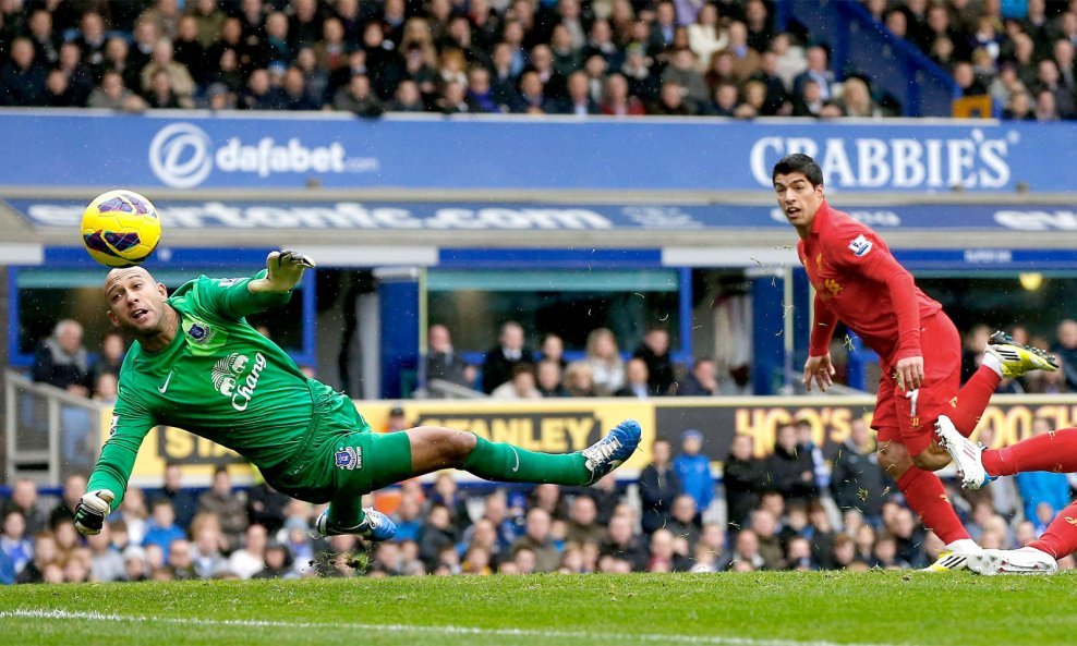 Tim Howard i Luis Suarez