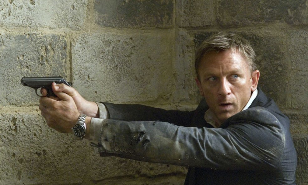 Daniel Craig