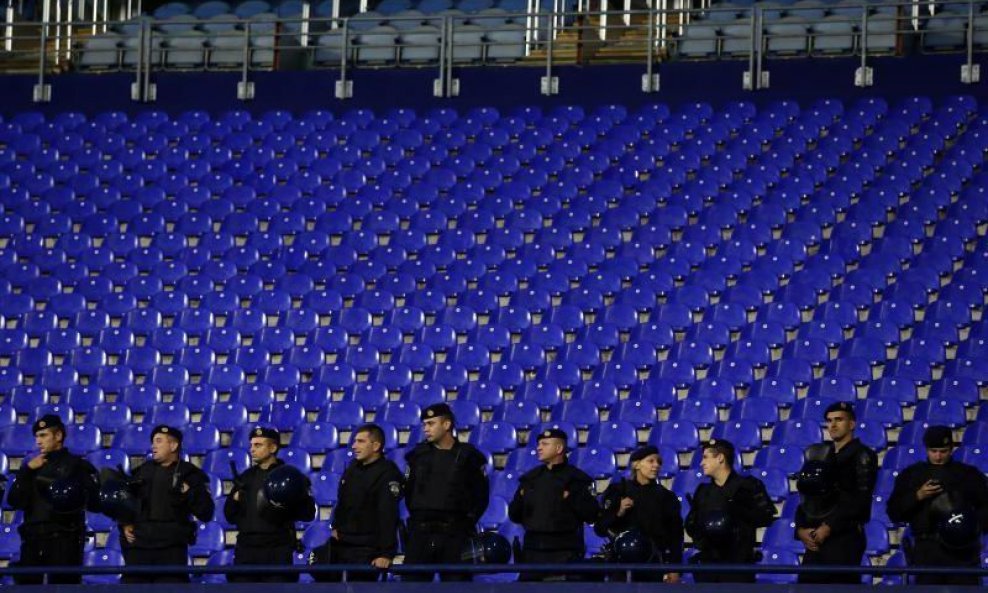 prazne Tribine Dinamo stadion