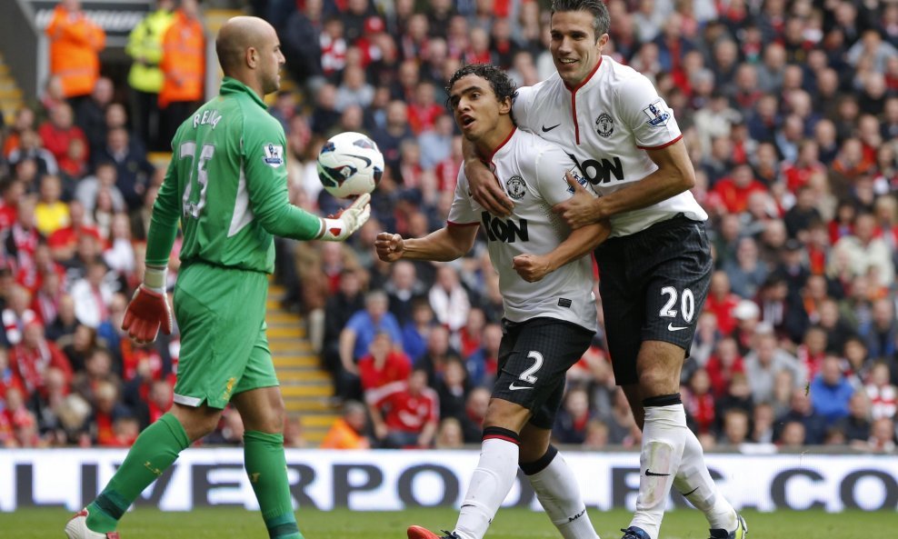 Pepe Reina Van Persie rafael Manchester United FC Liverpool