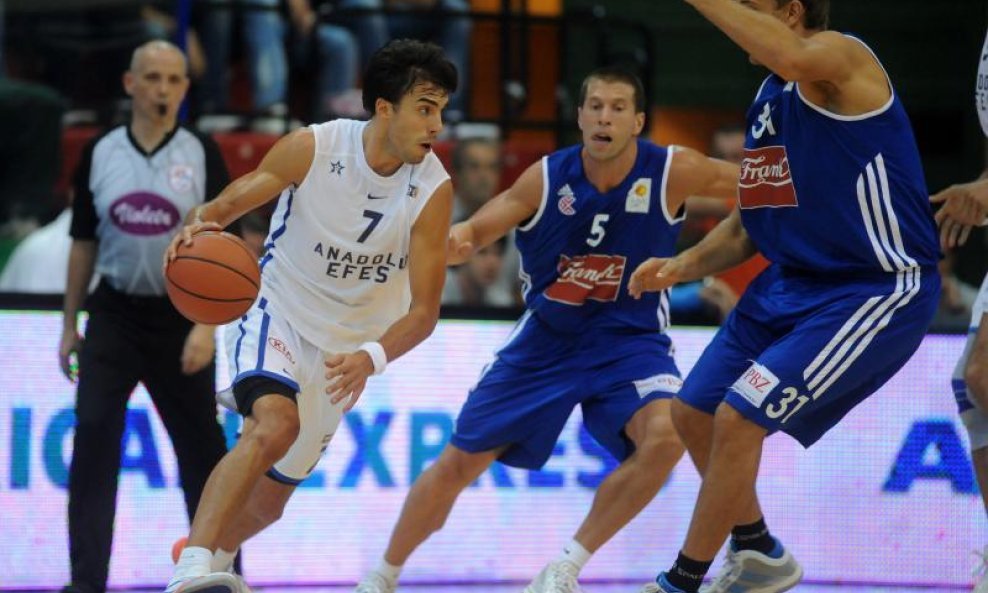 Anadolu Efes Cibona