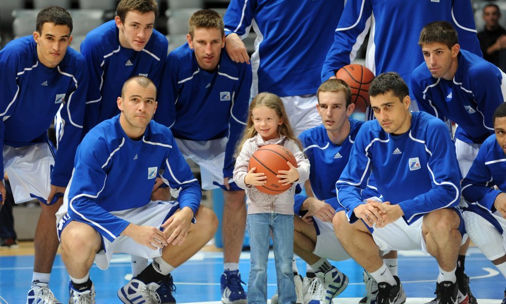 Stephanie Milda s igračima Zadra