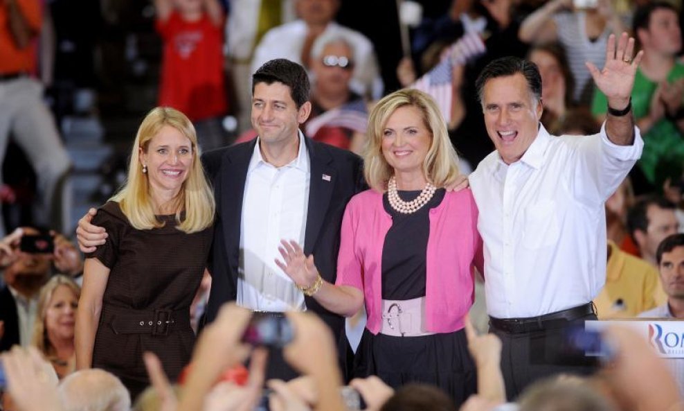 Mitt i Ann Romney, Paul i Janna Ryan