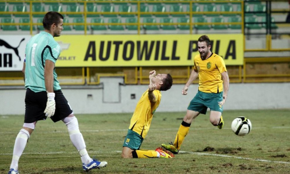 Andrija Vuković, 10 Sandi Križman i 20 Andrea Ottochian.
