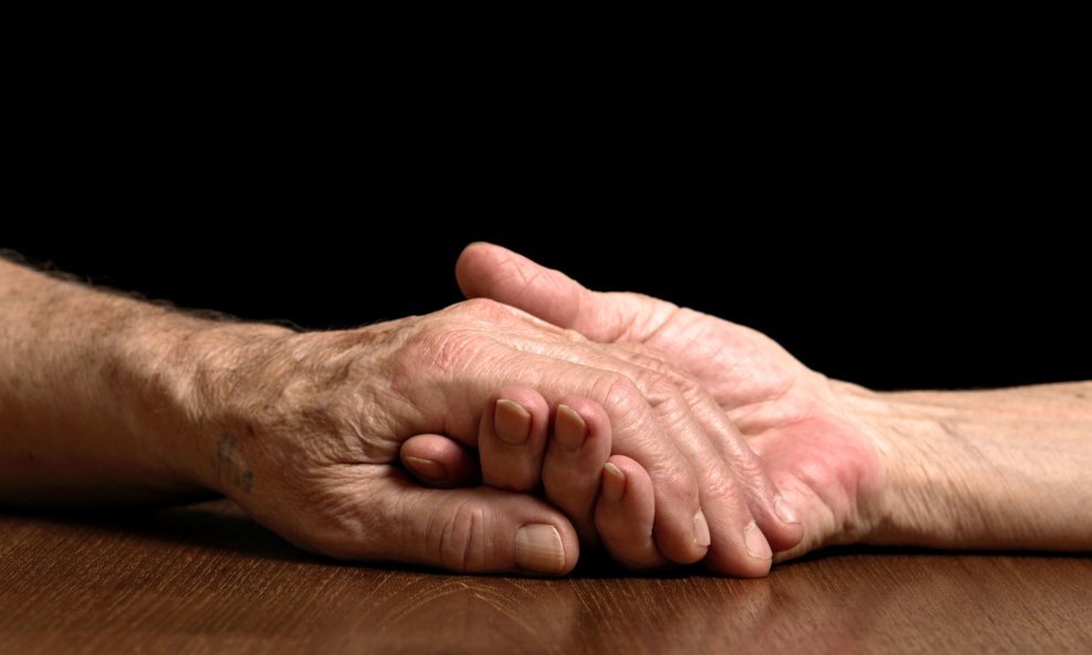 Stari ljudi ruke
