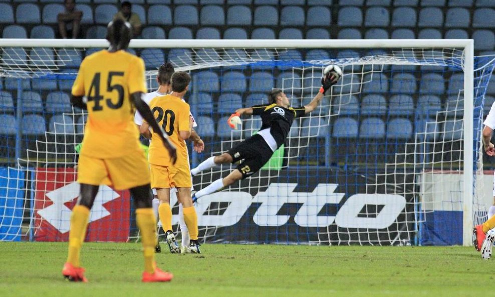 Marcelo Brozović zabio je prekrasan gol na utakmici Rijeka - Lokomotiva