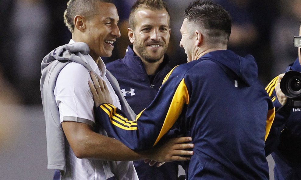 Jake Livermore (lijevo) i Robbie Keane