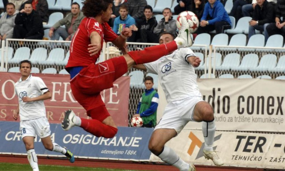 Mateo Pavlović (NK Zagreb) vs. Kristijan Čaval (NK Rijeka)