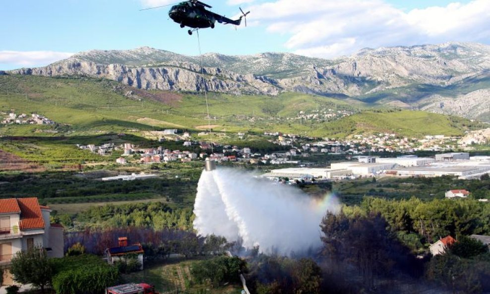 Helikopter požar