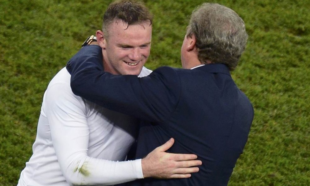 Roy Hodgson (d) i Wayne Rooney