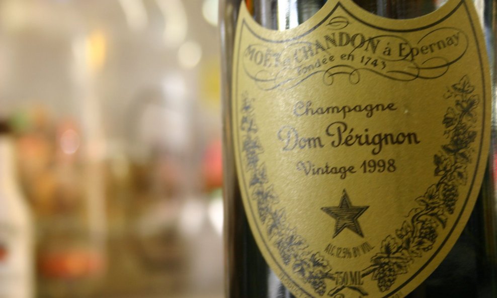 Dom_Perignon_Bottle