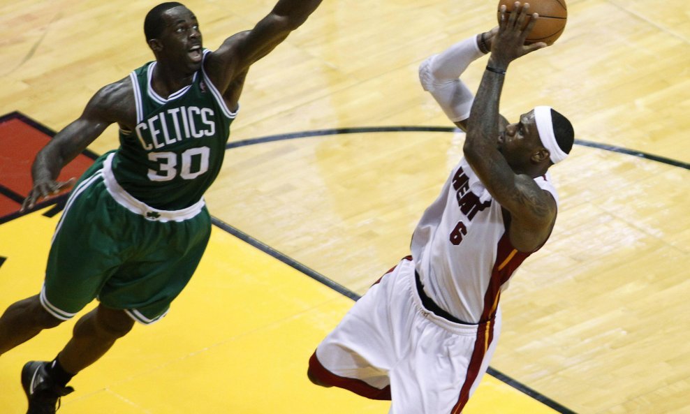 Brandon Bass i LeBron James