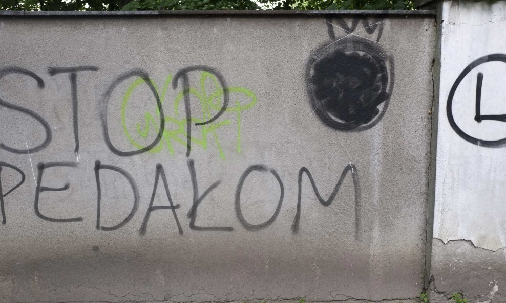 grafit 'Stop Pedakom' u Varšavi 