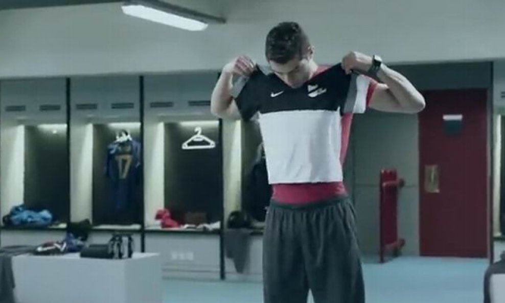 Cristiano Ronaldo s premalim dresom (Nike)