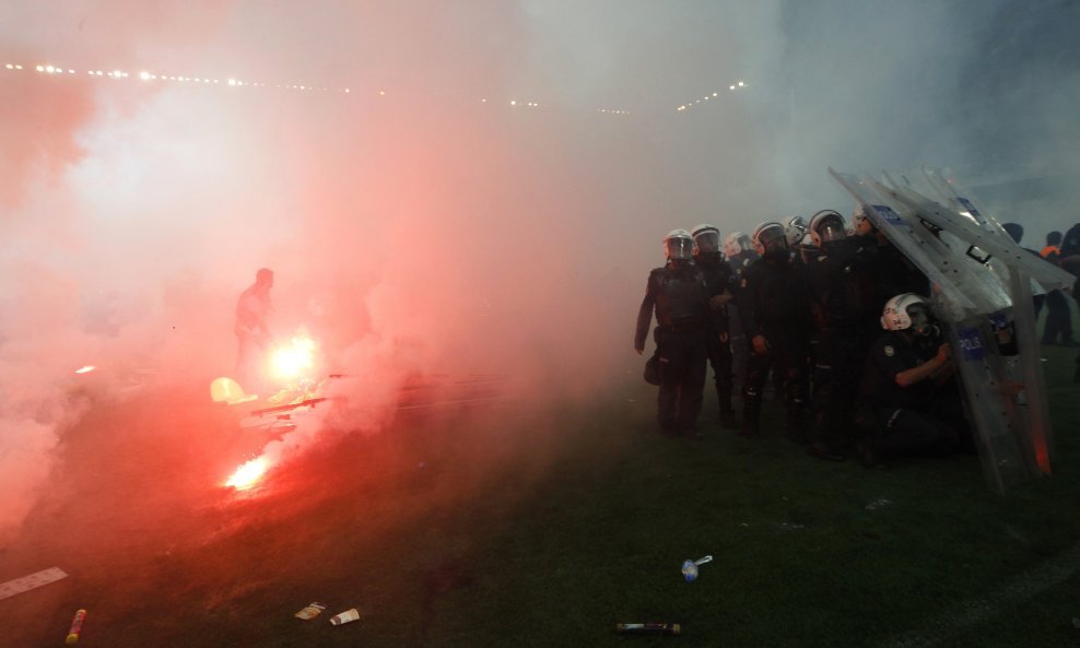 Policija Turska Fenerbahče Navijači 2012