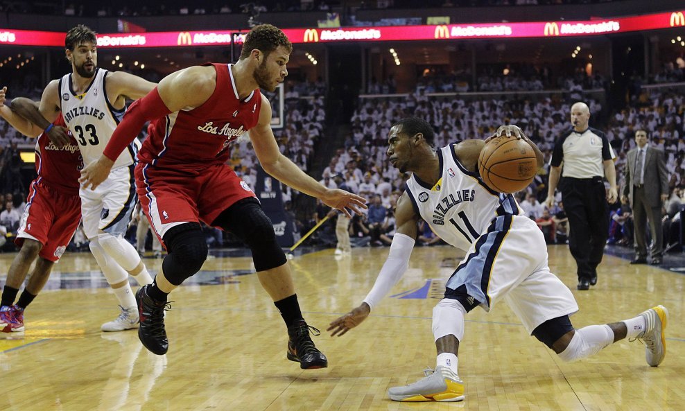 Igrač Memphis Grizzliesa Mike Conley protiv Los Angeles Clippersa