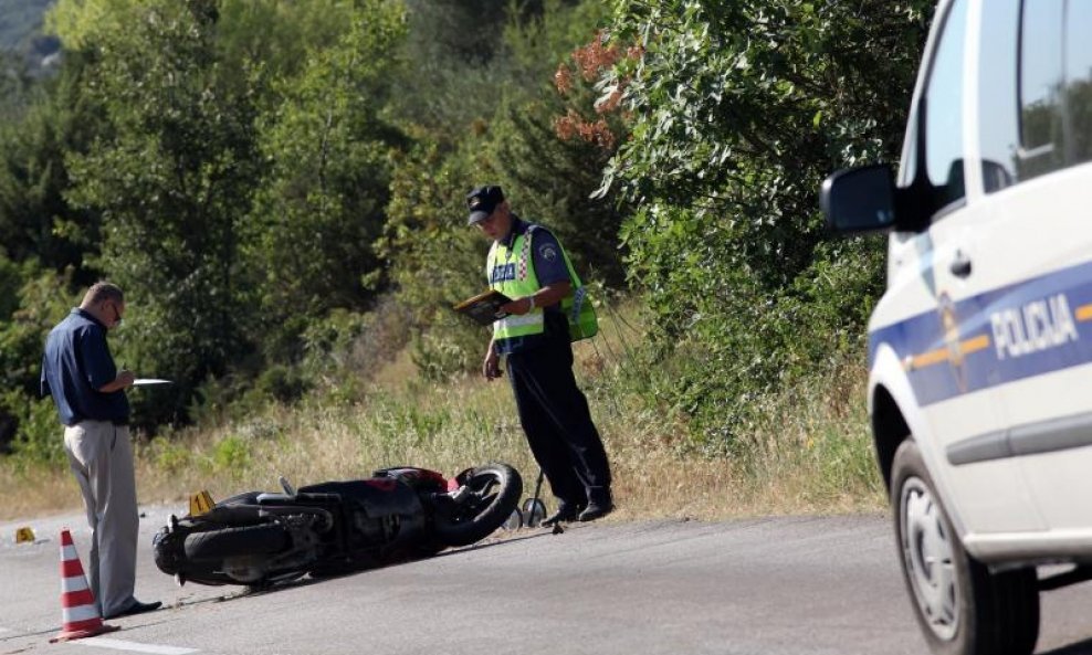 MOTOCIklistička nesreća prometna policija