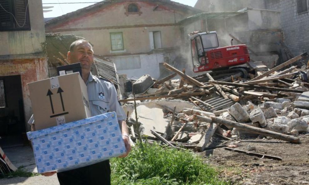 Rušenje kuća u Manđarevoj ulici u Splitu2