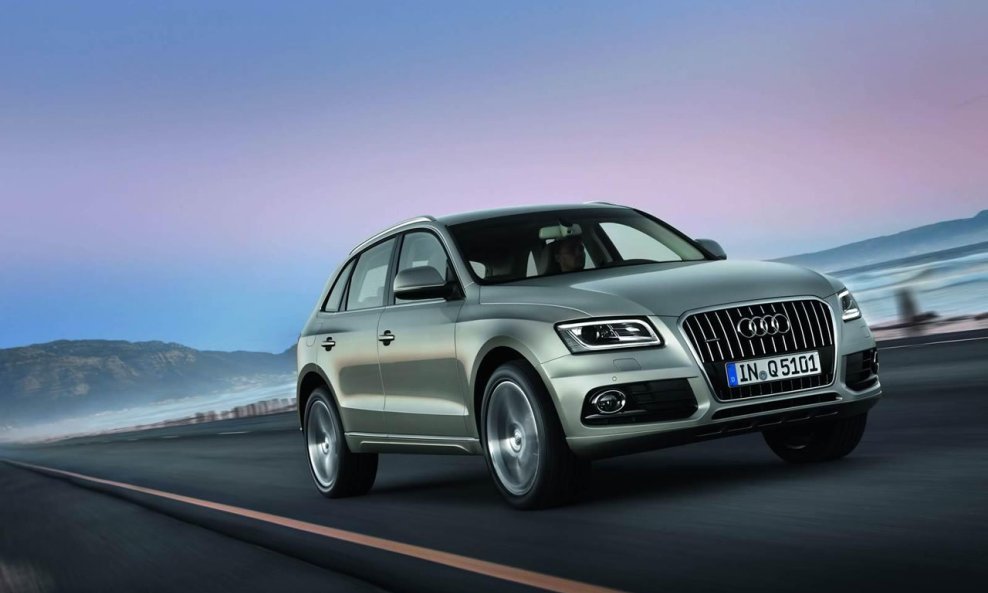 2013-audi-q526